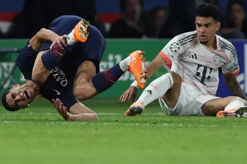 أول تعليق من لويس دياز بعد إصابة أشرف حكيمي