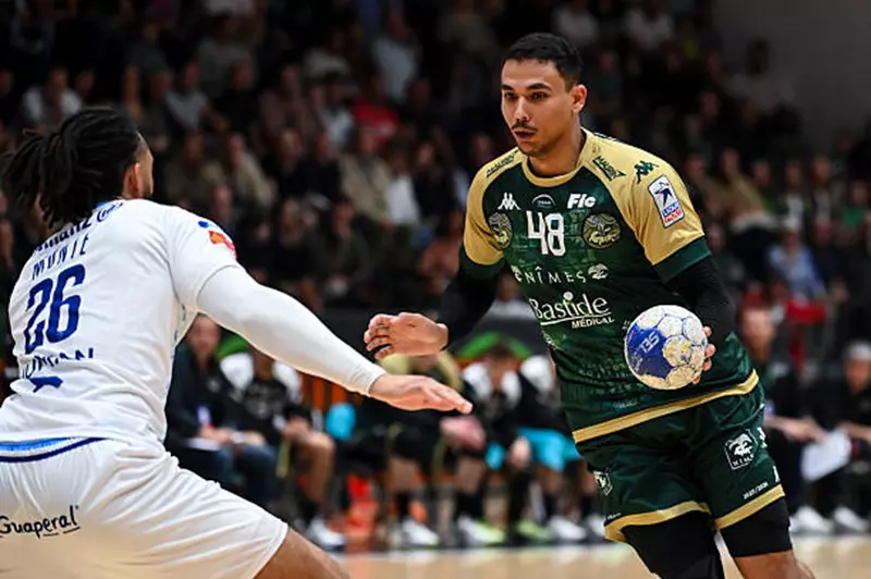 كرة يد.. مهاب سعيد يقود نيم لفوز مثير في الدوري الفرنسي